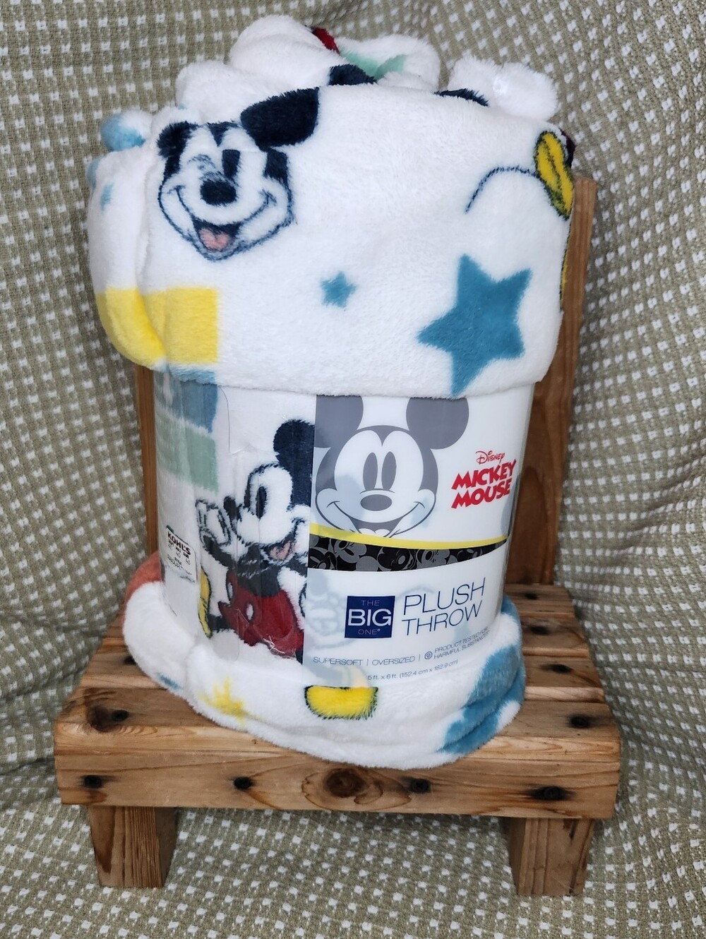 Disney's Oversized Supersoft Printed Plush Throw The Big One Mickey Mouse SHAPES